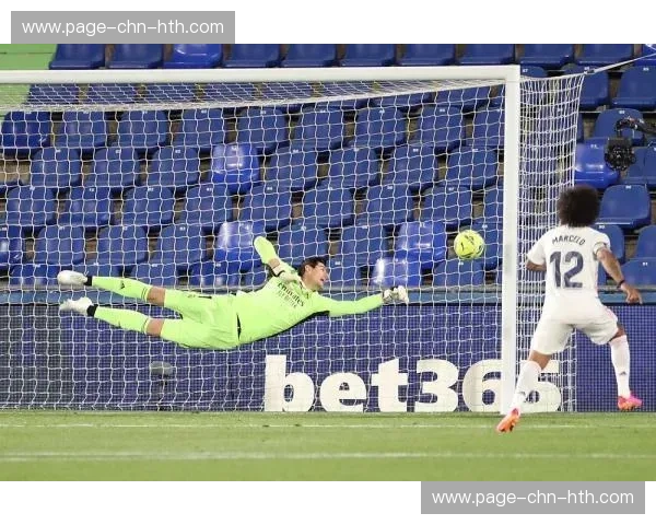 西甲门将扑救成功率榜单,库尔图瓦78%数据领跑 西甲门将扑救成功率榜单,库尔图瓦78%数据领跑